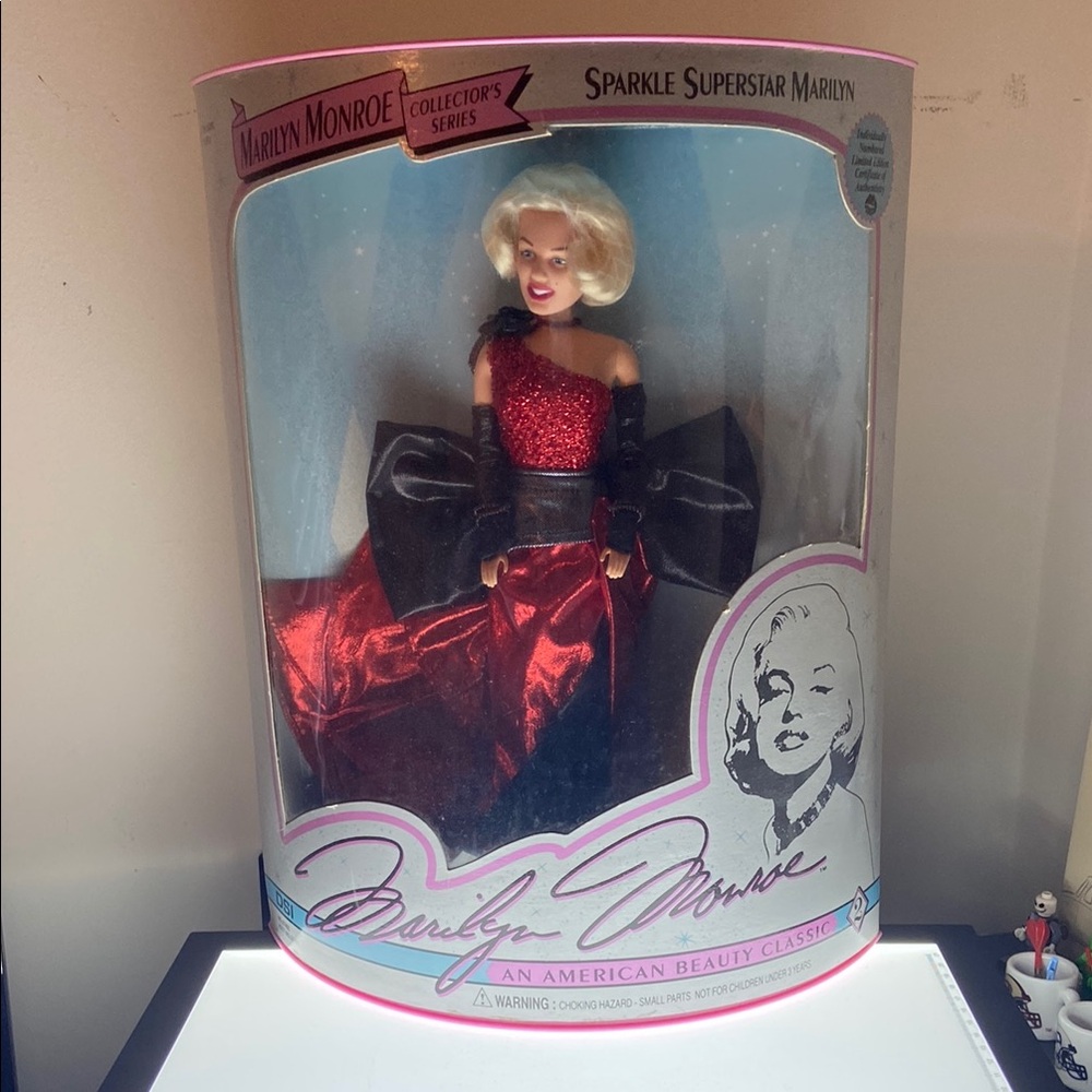 Marilyn Monroe Collector’s Series “Sparkle Superstar Marilyn” Doll